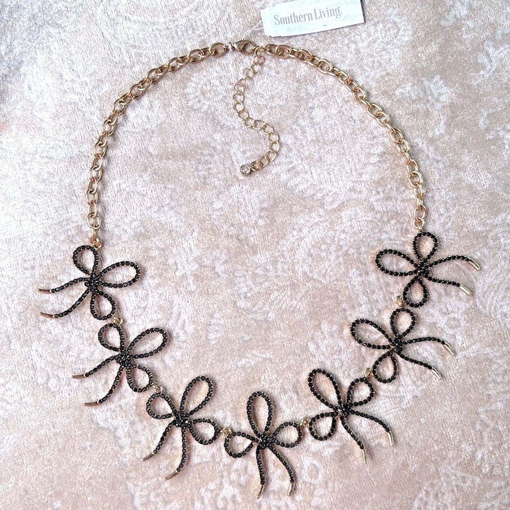 Brand New Southern Living Hematite Pave Black Bow Gold Tone Collar Necklace